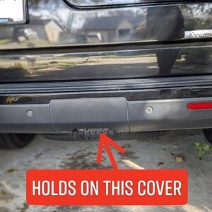 (4) Land Rover tow receiver cover clips